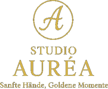 Logo Studio Auréa - alles in Gold auf dunklem Grund, der Buchstabe A in einem Kreis, gefolgt von dem Namen und dem Untertitel 'Sanfte Hände, Goldene Momente'